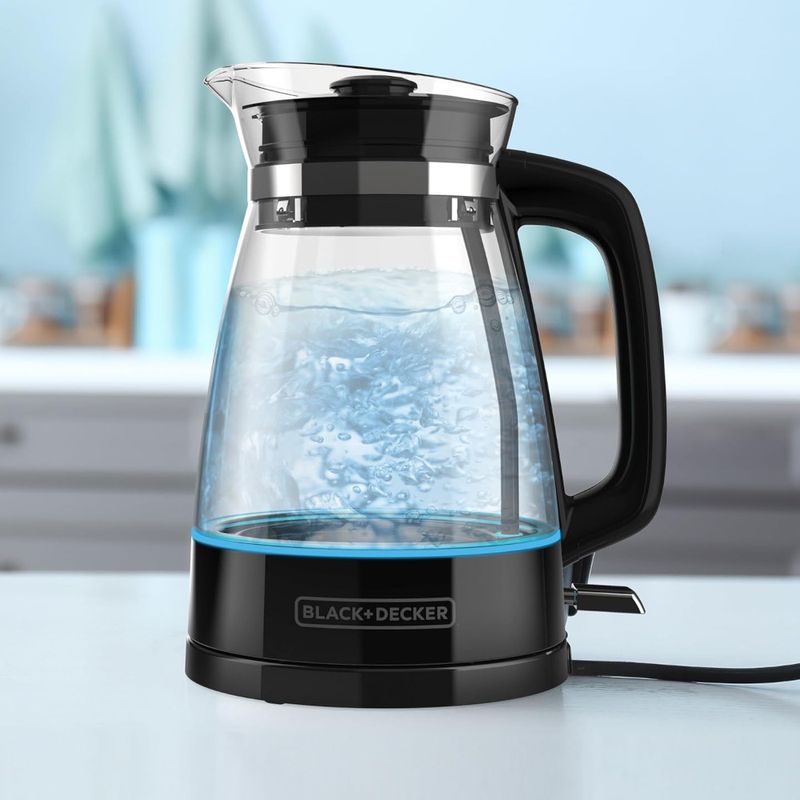 Tetera Electrica Black+Decker-1.7 Lts-luz LED-apagado Automatico-base Girator...