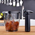 Conservador de Cafe Vacu Vin con Bomba Al Vacio Color Negro
